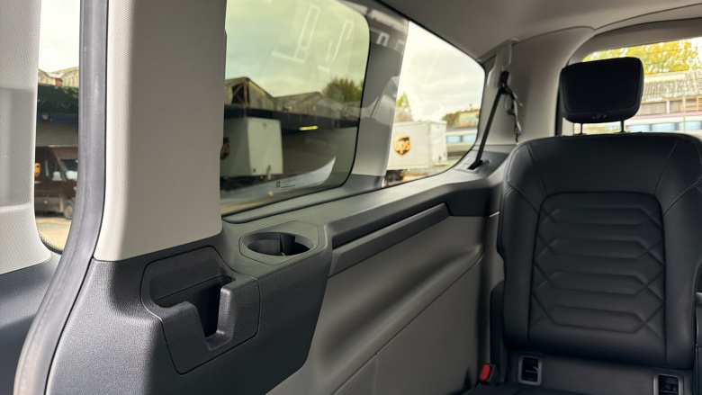 Ford Tourneo Custom 320 L2 Diesel Fwd 2.0 EcoBlue 136ps H1 Titanium 8 seater Auto